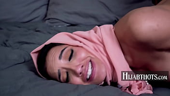 Panggilan Mesum Untuk Pantat Arab Chloe Amour