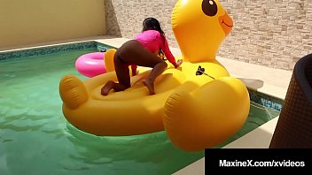 Waktunya Ngentot Gila-gilaan Sama Maxinex, Bom Seks Asia Yang Suka Muncrat!