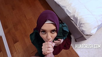 Paman Tiriku Kecanduan Nona Berhijab
