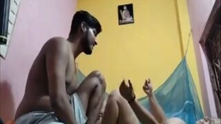 Cowok Ngentot Adik Tiri Gemuknya Dalam Adegan Panas Chuda Chudi