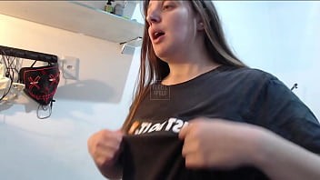 Loirinha De Bunda Grande Dança Na Live Até Ficar Completamente Pelada