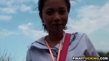 Petualangan Liar Di Alam Terbuka: Aksi Oral Menggoda Dari Gadis Asia Berani