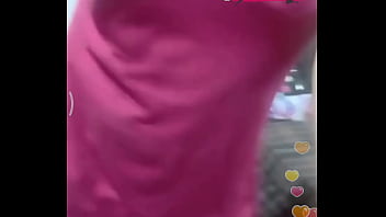 Gadis Bigo Live | Tanpa Bra, Dada Telanjang Menggoda