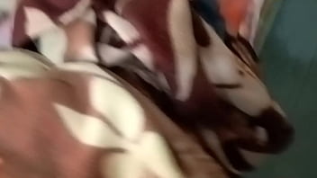 Saksi Bhabhi Yang Tersipu Lihat Adik Iparnya Main Timun Di Vagina