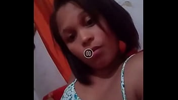 Gadis Seksi Menggoda Di Live Tango