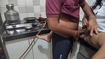 भारतीय लड़की का जंगी जमावड़ा