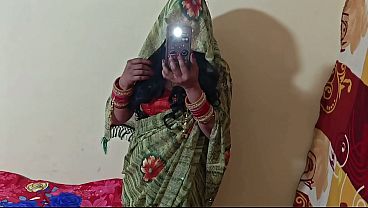 Desi Bhabhi Yang Cantik Menggoda Digerogoti Dari Belakang Oleh Adik Tirinya Yang Tak Tahan Nafsu