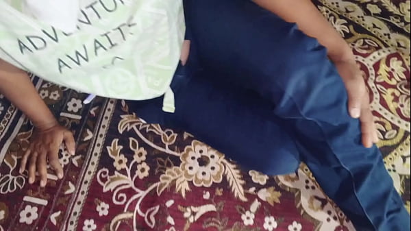 Desi Bhabhi Ka Garam Pani Devar Ke Upar Chhalka, Chudai Ke Beech Bheeg Gaya Uska Badan