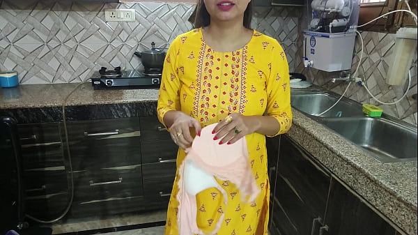 Kamar Mandi Mein Bhabhi Ke Saath Gandi Baatein Karte Hue Bhai Ne Maangi Unki Gehri Chahat