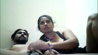 Pasangan Tamil Muda Bercinta Panas Di Siaran Langsung Kamera Web