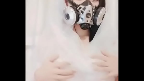 Gadis Oriental Menggoda Memek Lezat Dengan Dildo