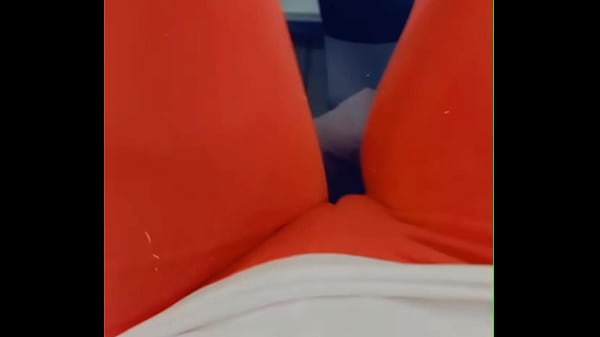Kontol Menonjol Di Gym, Langsung Dari Ruang Fitnes