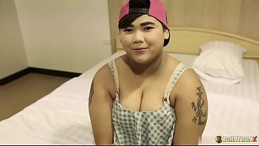Bokep Indo Terbaru Awalnya Ngapel Biasa Malah Disuruh Telanjang Sama Pacar
