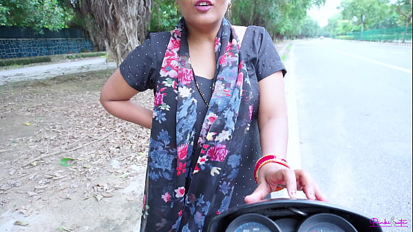 Bhabhi Mesum India Melayani Klien Di Pinggir Jalan, Dientot Keras Doggy Style Dengan Suara Seru Bahasa Hindi