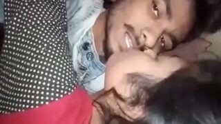 Cowok India Merekam Adegan Panas Bareng Pacarnya