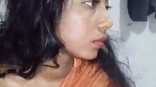 Gadis Bd Telanjang Direkam Oleh Mucikarinya Yang Mesum