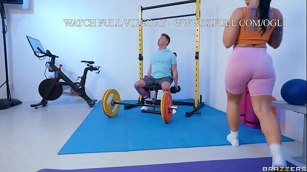 Payton Preslee: Ngentot Payudara Cewek Gila Di Gym