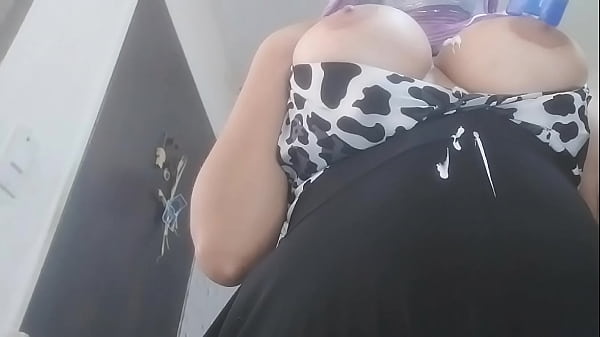 Arab Terseksi Berbalut Niqab, Istri Islam Tampilkan Bokong Menggoda Dan Muncrat Di Webcam Demi Uang, Melanggar Ajaran Agama