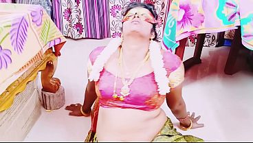 Desi Bhabi Bohot Horny, Swamiji Ke Saath Chudai Karte Hue Apate Pati Ko Dhoka Dete Hue Telugu Mein Gandi Baatein Karti Hai.