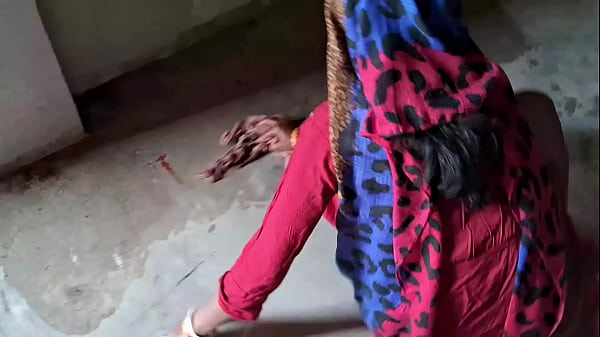 Ipar Cowok Ngajak Ke Rumah Baru, Langsung Digebukin Sampe Meringis — Video Desi Asli Musim Baru, Sexy Banget Pake Saree Kuning, Bikin Greget.