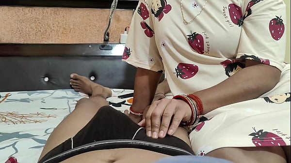 भारतीय जोड़े ने रात में किया गर्मागरम रोमांटिक सेक्स