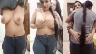 Cewek-cewek Muda Lagi Nikmatin Sesama Cewek Di Kamar Kos, Basah-basah Banget