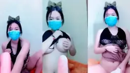 Cici Molly Ngangkang Lebar, Omek Dildo Mangga Sampe Basah Kuyup