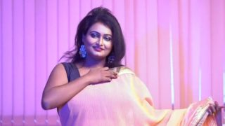 Nude Saree Dilepas, Gaya Sucharita Bikin Muncrat