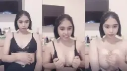 Renny Bikin Toketnya Tumpah Keluar