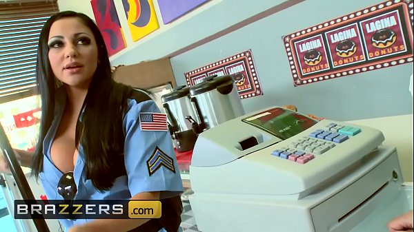 Besar Toket Seragam – (audrey Bitoni, Honey White, Johnny Sins) – Boston Cream – Brazzers