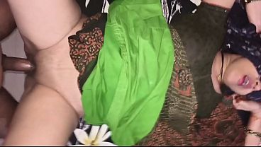 Kakak Tiri Desi Ngewe Keras Sama Adik Tiri Pas Sendirian Di Rumah Film Penuh (basa Hindi)