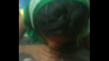 Desi Auntie Pengemis Di Kereta Lokal Mainin Kontol