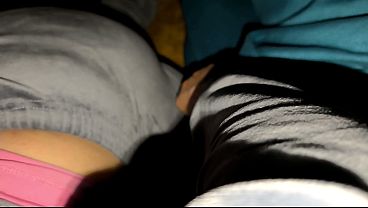 Ngentot Istri Orang Sambil Digilir Temen Sendiri, Memek Basah Kena Kontol Besar, Selingkuh Panas Bikin Crot