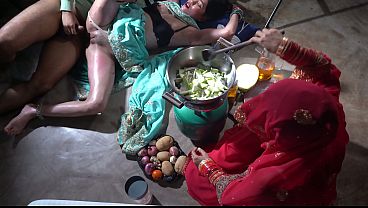 Ibu Tiri Dapur Xxx, Ya Ampun, Sambil Masak Di Dapur India, Si Ibu Tiri Desi Bikin Basah, Desi Step Mom Dalam Bahasa Hindi, Gerakan Nakalnya Bikin Gregetan.