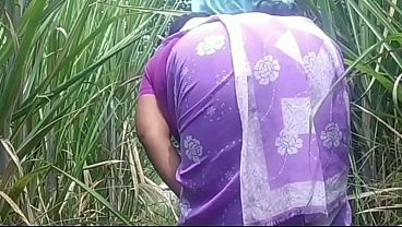 Pasangan Desa India Bercinta Di Alam Terbuka, Panas Dan Basah Kuyup.