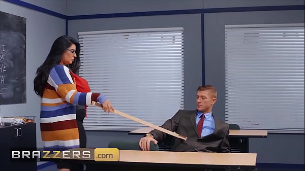 Ngentot Sama Tante Latin Montok, Jago Naik Kontol Keras Sampai Muncrat – Brazzers