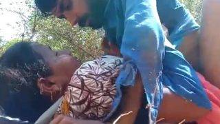 Bihar Sialan Ngentot Di Luar, Crot Di Tanah