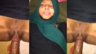 Hijabi Matre Digebuk Kontol Demi Duit Di Video Ngentot Pakistan