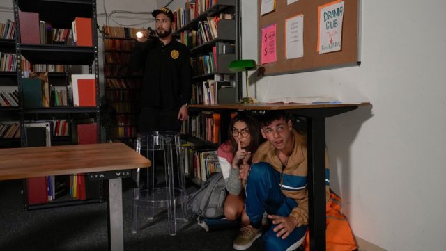 Reality Kings – Ngenyang Di Perpustakaan