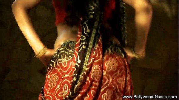 Tarian Si Gadis Cokelat Menggoda Dengan Gerakan Penuh Gairah