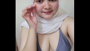 Awal-awal Goyang Twerk Pakai Hijab, Bikin Makin Panas Dan Basah