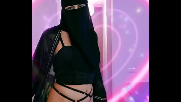 Muka Lo Ditutup Kain, Tapi Bayangin Gimana Nikmatnya Ngejilat Tubuh Lo Sambil Lo Pake Niqab, Biar Semua Orang Tau Lo Milik Siapa.