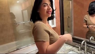 Ibu Tiri Latina Montok Ngidam Ngewe ~ Lissa Aires ~ Fantasi Rumah Tangga ~ Scott Stark