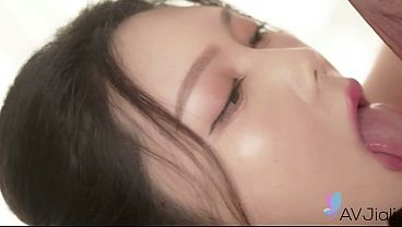 Gadis Cina Seksi Ban Ban Digenjot Habis-habisan.
