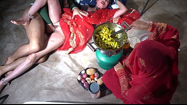 Ibu Tiri Desi India Lagi Ml Di Dapur, Ngomong Kotor Pakai Bahasa Hindi, Sange Banget.
