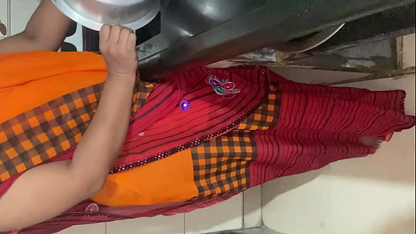 Bhabhi Ko Kitchen Se Bedroom Bula Ke Choda, Garam Hindi Voice Mein Mms Viral