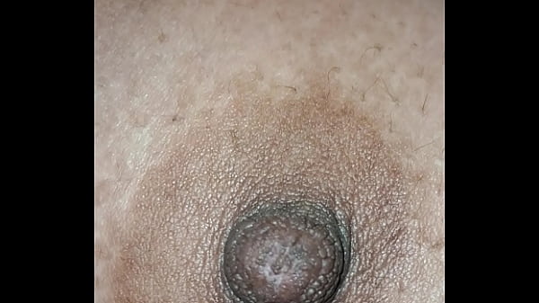 Desi Cewek Montok, Putingnya Kelihatan Jelas, Bikin Makin Pengen.