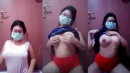 Yuli Pamer Toket Montok Bikin Liur Meleleh
