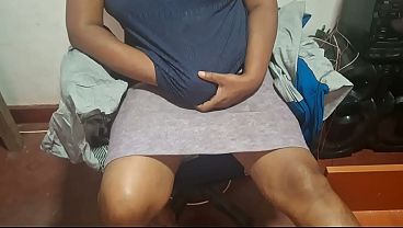 Ibu Tiri India Desi, Rahasia Hot Di Balik Pintu Kamar